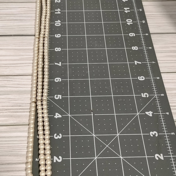 1928 Brand 3-Strand Faux Pearl Necklace w Gold Tone Metal - Picture 6 of 6